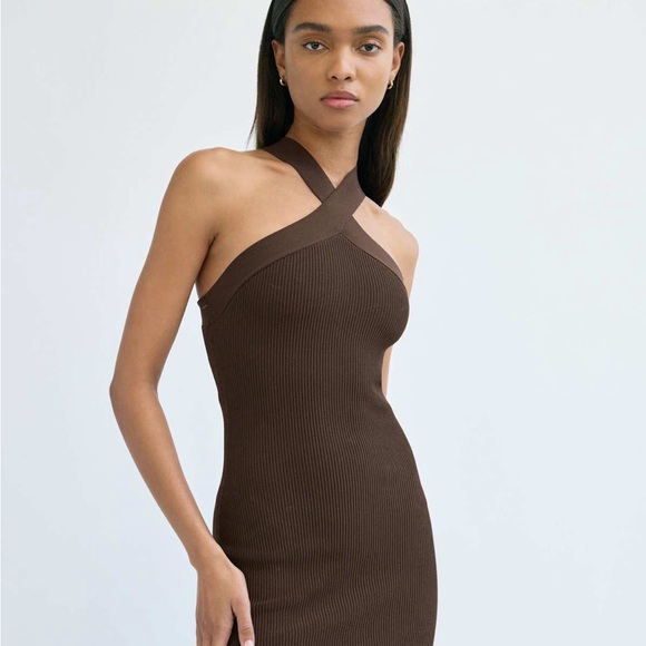 Aritzia Sculpt Criss-Cross Dress - Picture 2 of 4